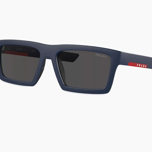 Prada 
Linea Rossa square-frame sunglasses - navy - Picture 10 of 14